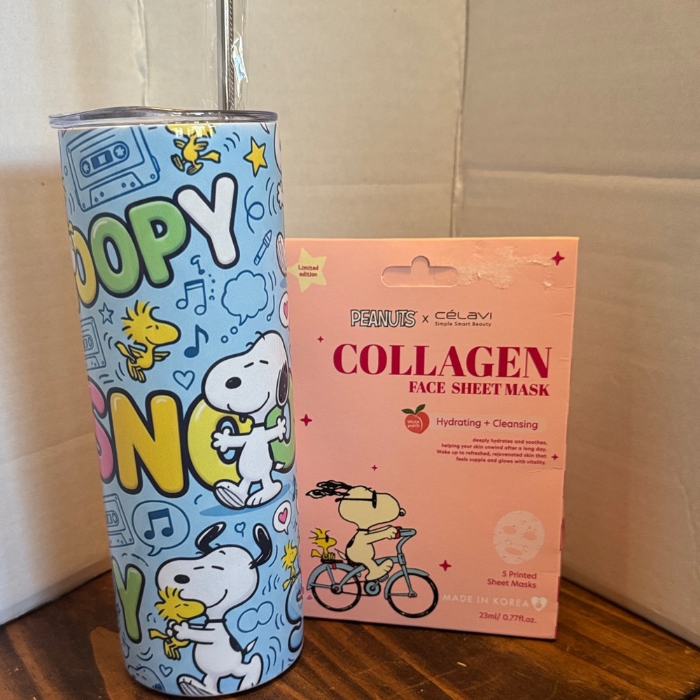Snoopy Themed Tumbler Collagen Face Sheet Masks and Coin Purse